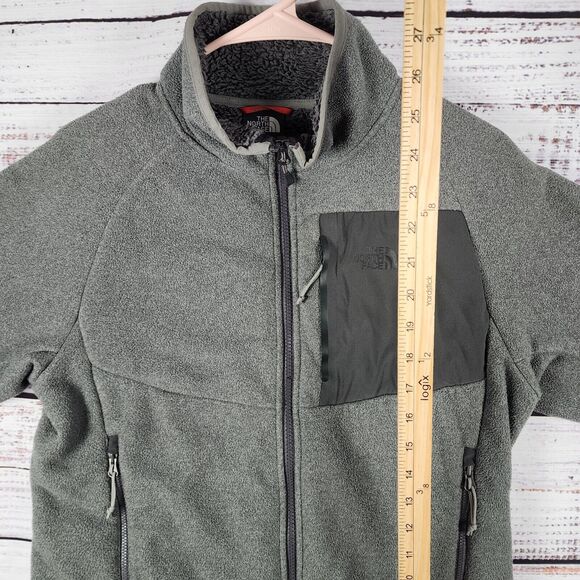 The North Face Mens Jacket Fur Fleece Inside Chest Pocket Hike Camp Outdoor SM‎ - Picture 8 of 8